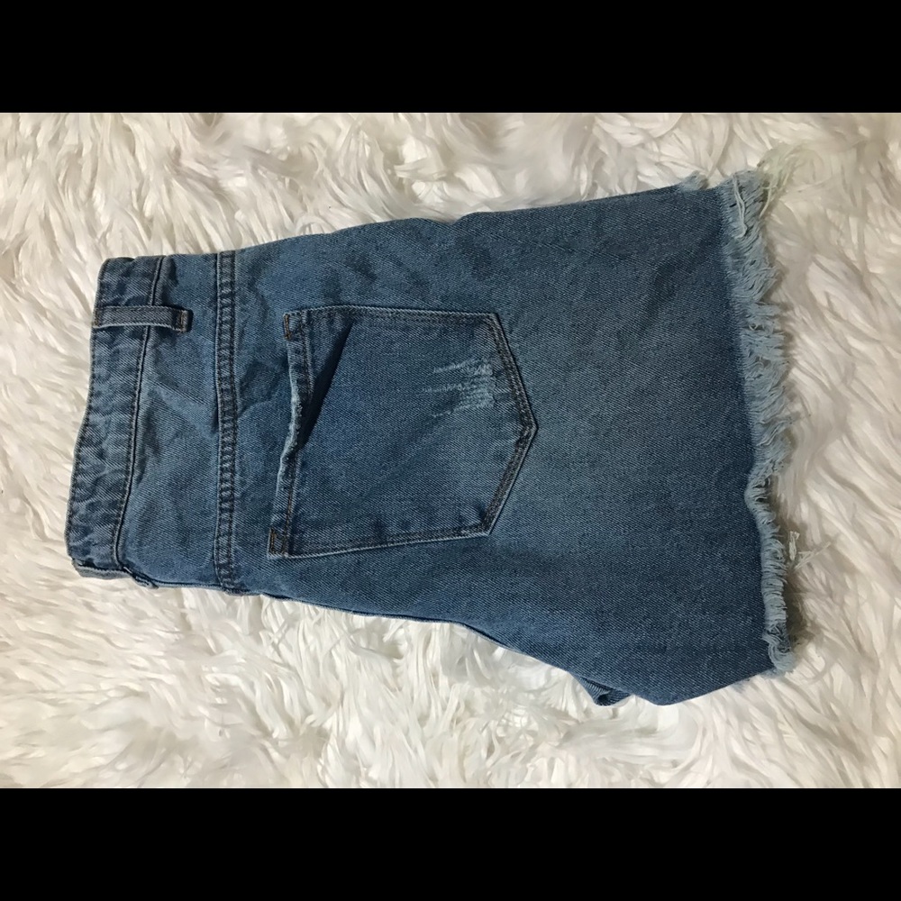 Shorts - Picture 2 of 2
